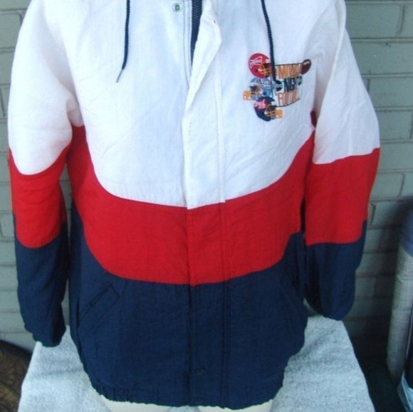NEW JACKET WITH HOOD SIZE LARGE - Picture 2 of 2
